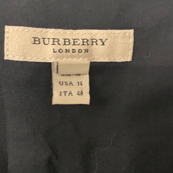 Beautiful authentic black Burberry top - Picture 3 of 6